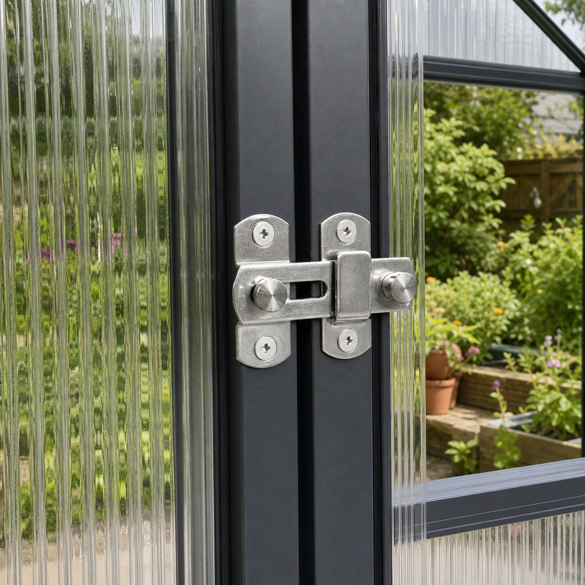 Serre de jardin anthracite 3,79 m² en polycarbonate | Atelier Solarya